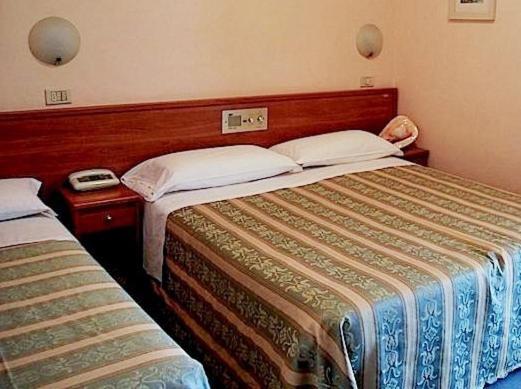 Hotel Acerboli Rimini Exteriör bild